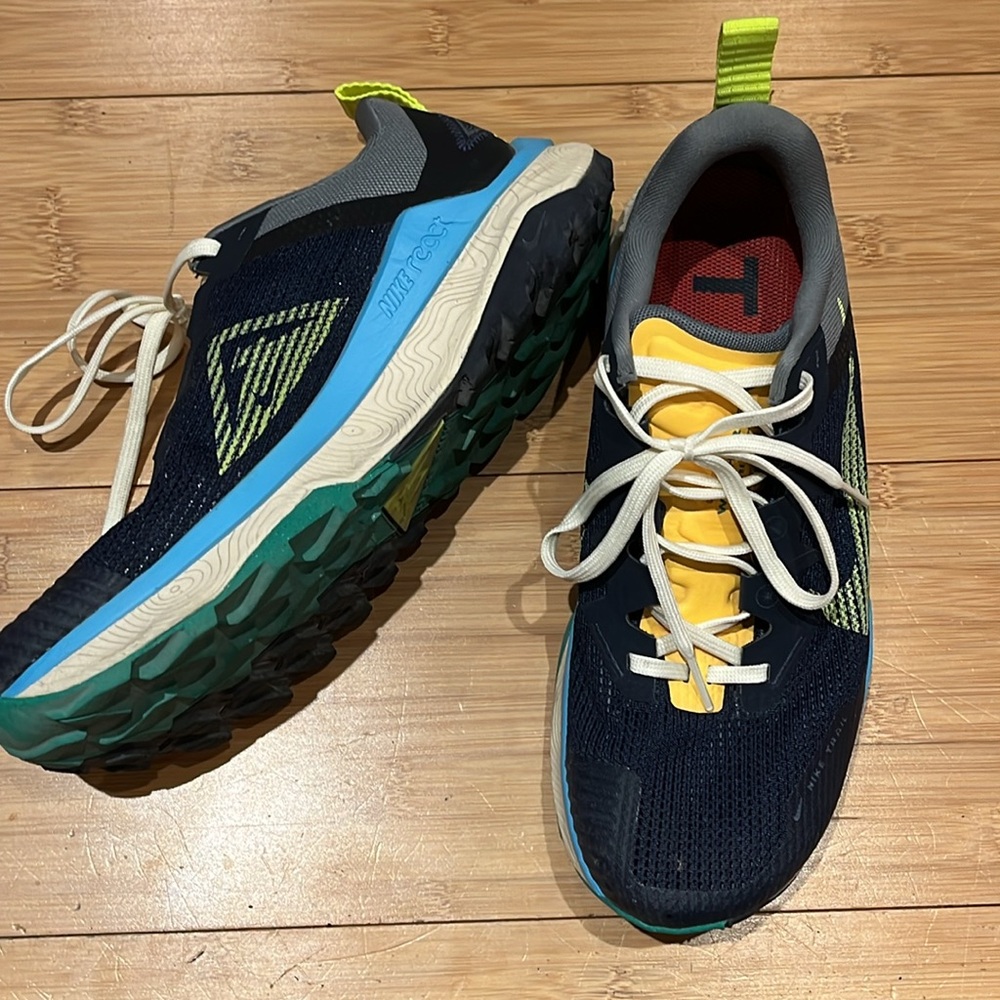 Nike women’s 8.5 react trail shoes